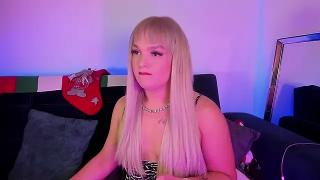 ScarletThompsonx online show from December 16, 2:05 am