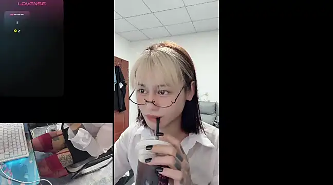 888888zzzz online show from March 7, 12:37 pm