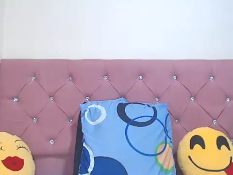 Paule Love online show from March 13, 4:38 am