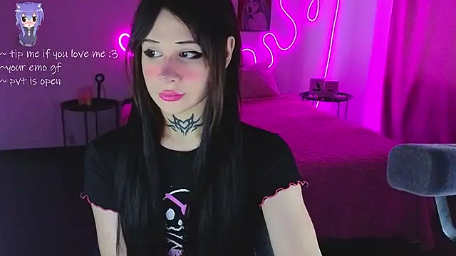 your little eva online show from March 3, 1:51 pm