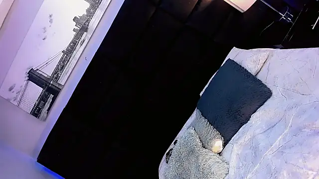 Valeria Rouss online show from September 21, 1:28 pm