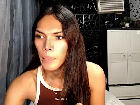 ladyhotcuming online show from May 6, 9:59 am
