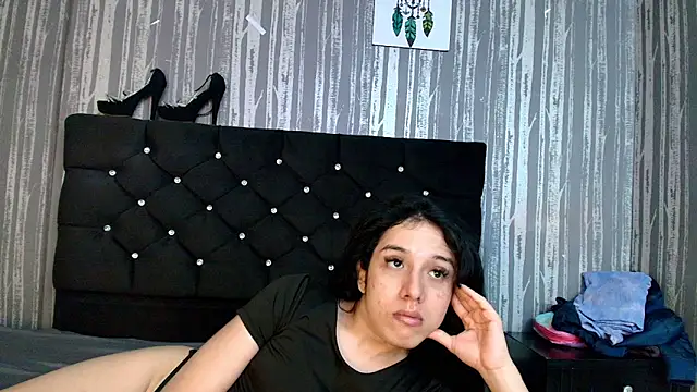 Alicee Moonn online show from December 4, 8:13 pm