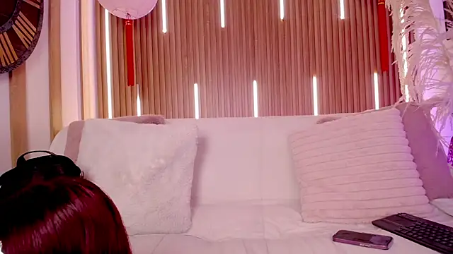 MylaDreams online show from February 6, 6:08 am