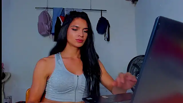 ISA BELLA VZL online show from January 12, 9:22 pm