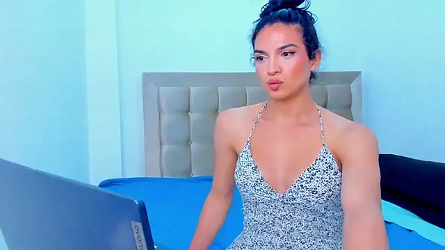 ISA BELLA VZL online show from June 5, 5:52 pm