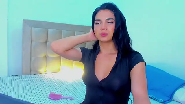 ISA BELLA VZL online show from June 16, 5:25 pm