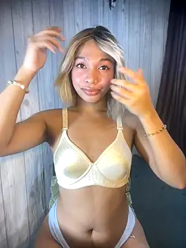 Lovely Daugs online show from November 14, 7:00 pm