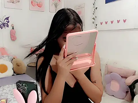 classy adallia online show from February 16, 11:30 am