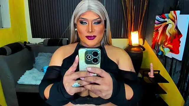 Snapshot of MistressDuhara chatting on September 20, 2:44 pm MistressDuhara online show from September 20, 2:44 pm