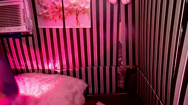 UrhotlucyTS online show from March 23, 8:41 am