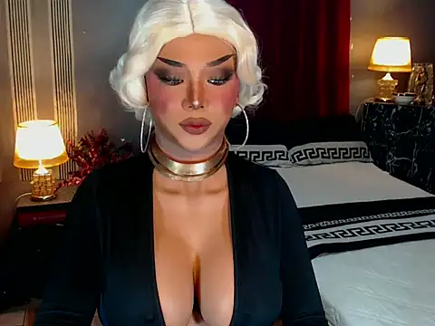 Snapshot of xAuroraRobinsx chatting on October 8, 2:29 pm xAuroraRobinsx online show from October 8, 2:29 pm