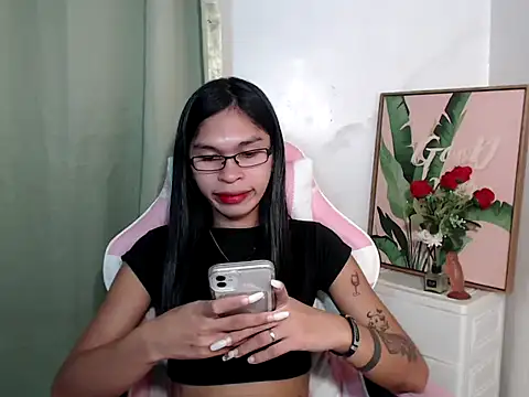 sexloverxxz online show from October 12, 8:50 am