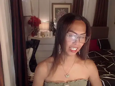 Nathalieheartt online show from June 8, 2:01 am