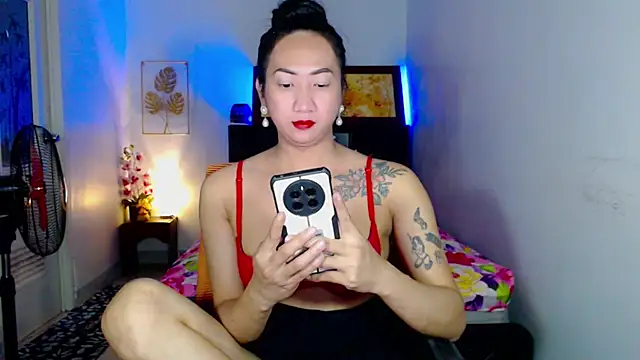 LovelyQueen69 online show from February 6, 2:50 am