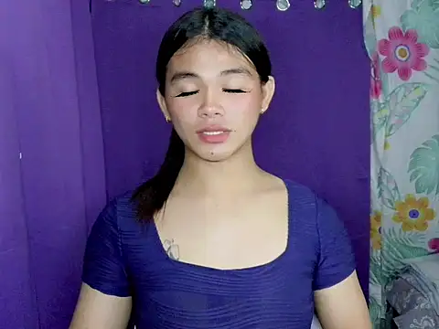 urgirljane online show from May 6, 2:34 pm