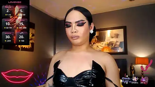 FridaHumphrey online show from April 16, 8:09 pm