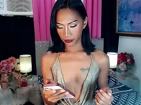 sassylatina online show from April 16, 1:17 am