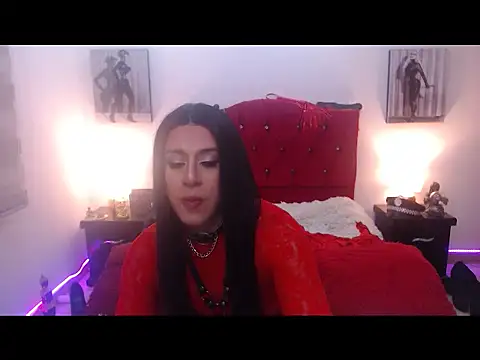 CharlotteBrooks online show from April 27, 11:25 pm