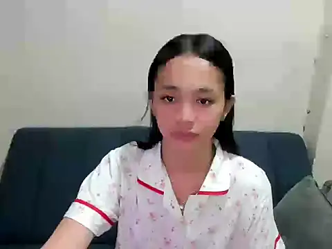 millany69 online show from February 4, 3:28 pm