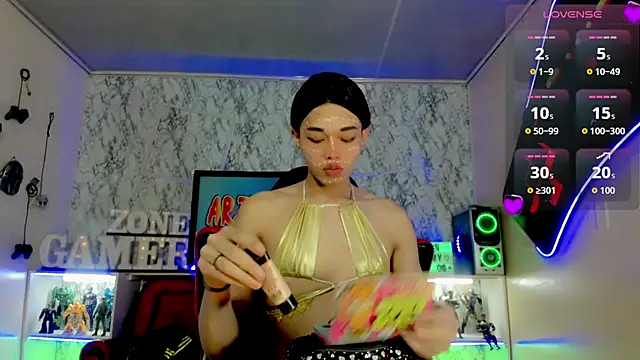 Madison Mujica online show from November 11, 11:23 am