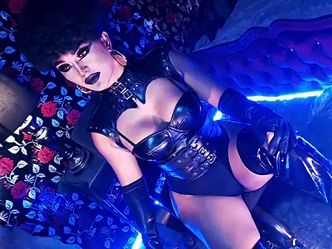 hail ur queenx online show from July 11, 3:33 am