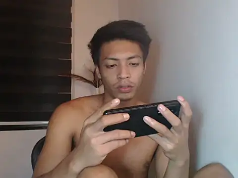 Snapshot of trans_69_ chatting on October 6, 5:46 pm trans 69  online show from October 6, 5:46 pm