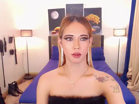 PreciousAmore online show from December 18, 3:01 am