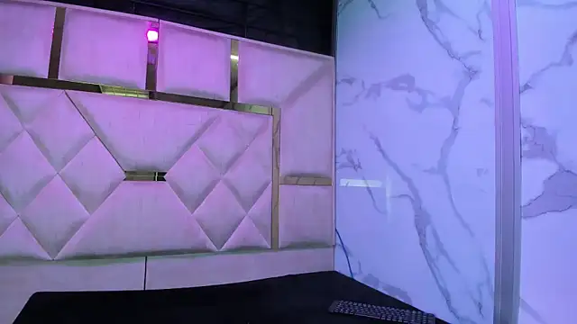 Allisonts69 online show from March 22, 3:55 am