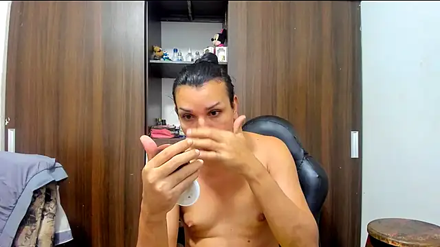 miss bigcockts online show from November 17, 10:48 am