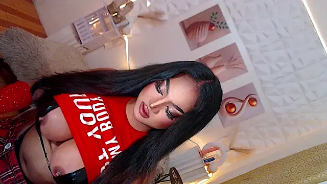 Lilly-lou online show from May 1, 5:56 am