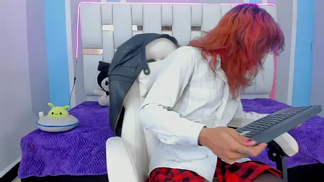 MilkWhore1 online show from November 5, 7:25 pm