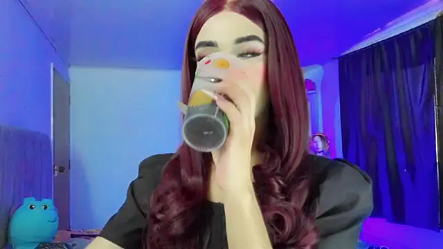 HANNAH BACKERS online show from December 17, 9:31 pm