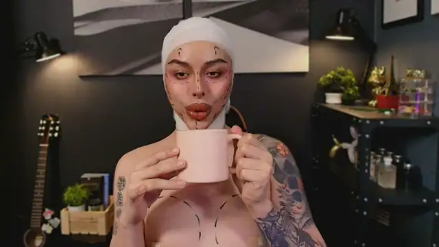 LUNACOCKSLAYER online show from October 31, 1:48 am