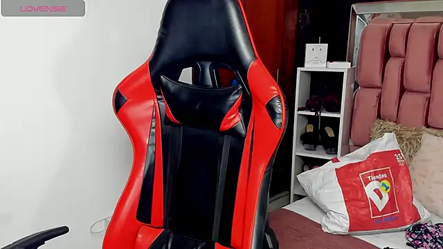 sara slut21 online show from March 11, 11:04 pm