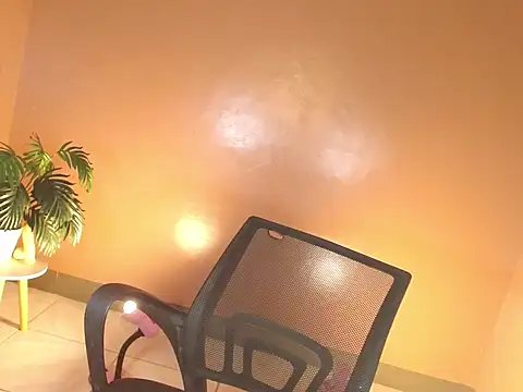 seductivehugecumontopx online show from November 12, 10:03 am