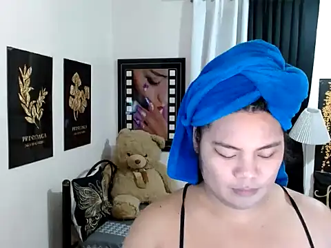 TSbrianaHugeCock online show from March 28, 3:36 pm