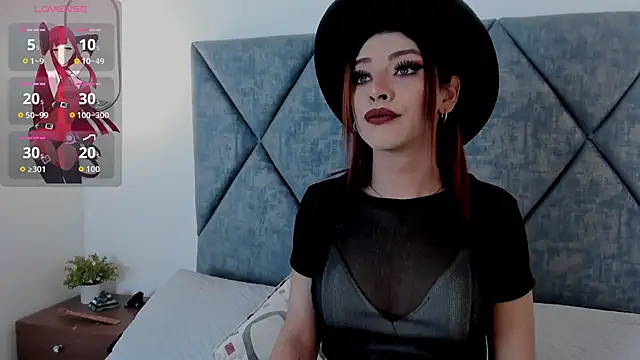 Lilith Zamara online show from December 17, 2:00 pm