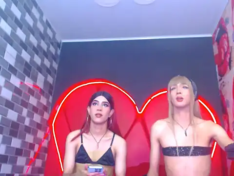 julessxcharlotte online show from September 11, 2:14 pm