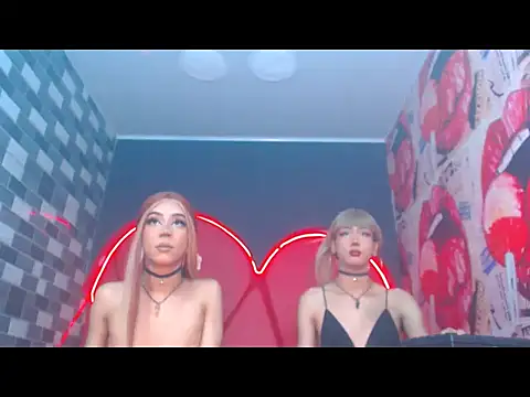 julessxcharlotte online show from September 24, 2:23 pm