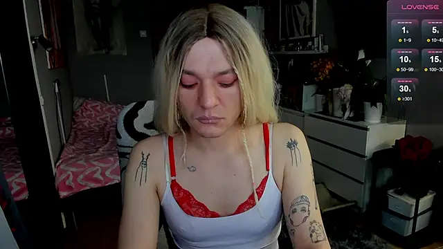 Kkkylie online show from May 16, 3:59 am