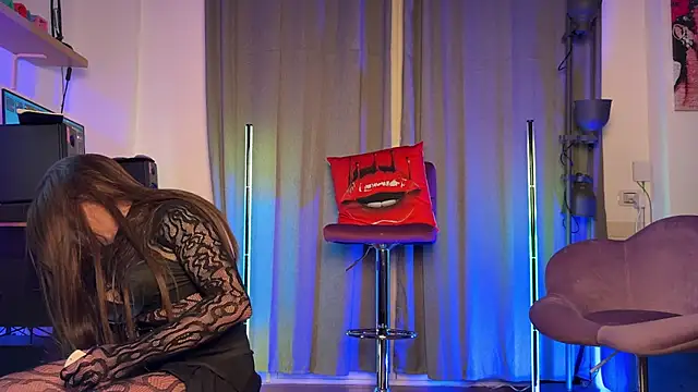 utopia2025 online show from February 15, 9:46 pm