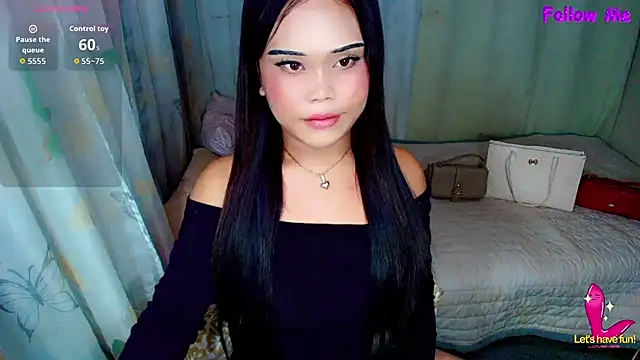 Cassandra Luxx online show from June 19, 7:29 pm