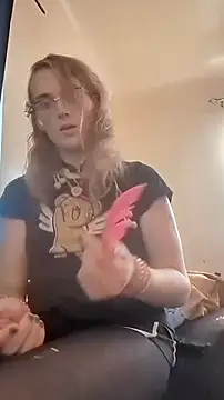 Snapshot of BlondeyMiyMiy chatting on September 14, 5:28 pm BlondeyMiyMiy online show from September 14, 5:28 pm