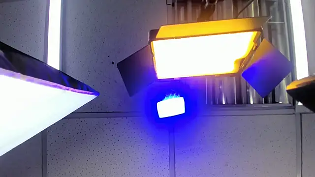 Aisha hotts777 online show from March 18, 3:19 am