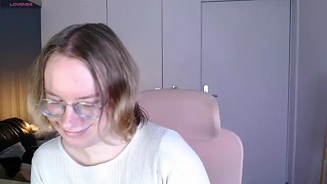 Amanda Butlerr online show from May 8, 10:56 am