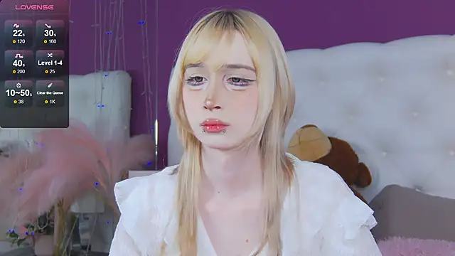 cutetomie online show from April 10, 9:31 pm