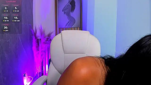 PauliinaBelle  online show from April 5, 1:31 pm