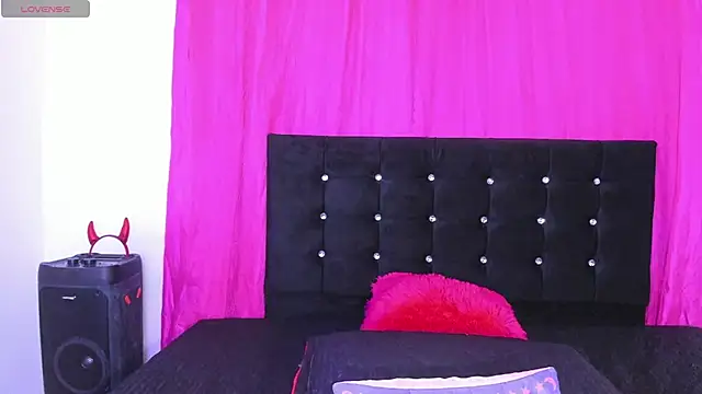 cutenaked 8 online show from June 14, 2:24 am