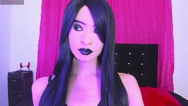 cutenaked 8 online show from June 17, 12:00 am